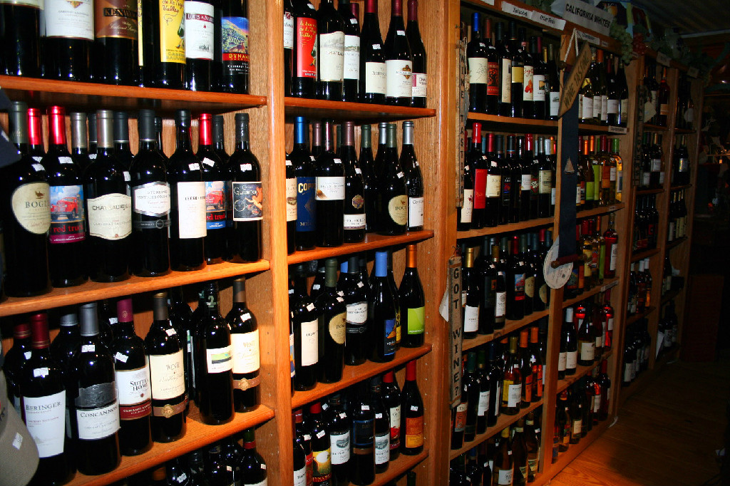 Diamond Hill Wine Shop